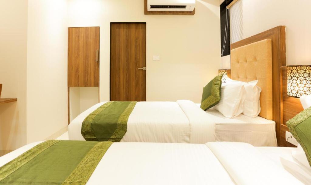 Hotel Delight - Mumbai — Photos 2
